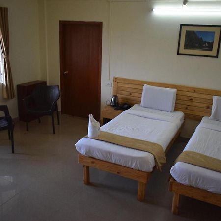Hotel Travellers Inn Shillong Buitenkant foto