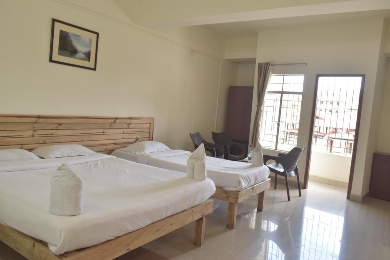 Hotel Travellers Inn Shillong Buitenkant foto