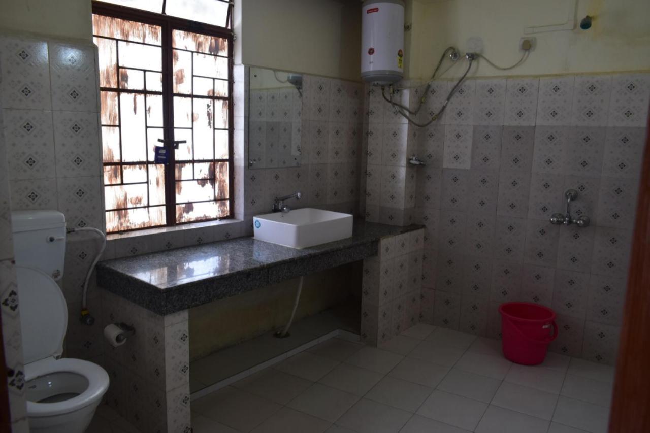 Hotel Travellers Inn Shillong Buitenkant foto