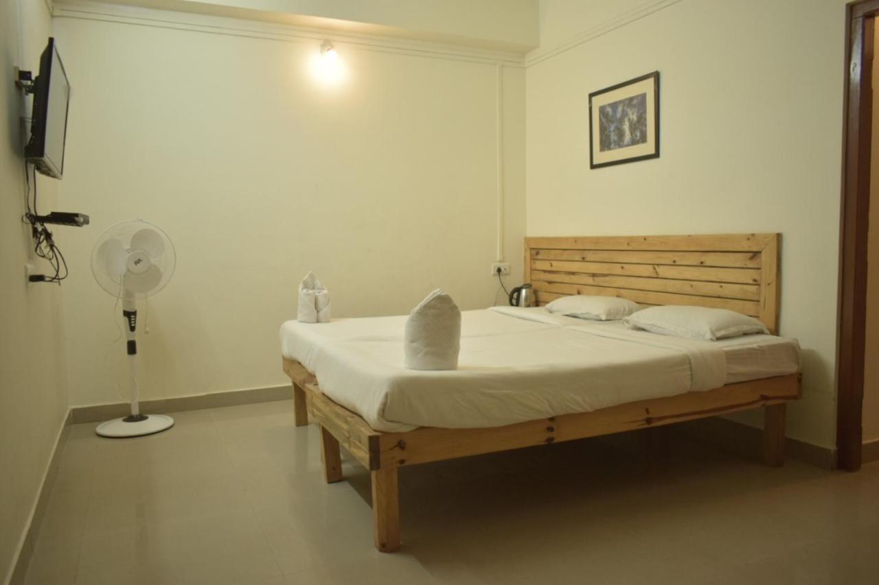 Hotel Travellers Inn Shillong Buitenkant foto